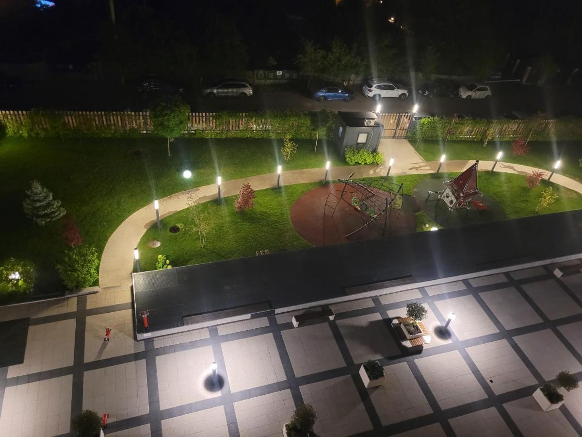 Apartment In Bucharest, Baneasa Green Area 外观 照片